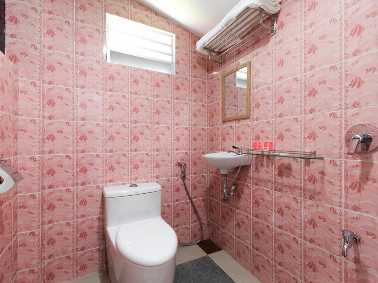 Oyo 44011 Weng Bee Guest House Kota Kinabalu Exterior photo